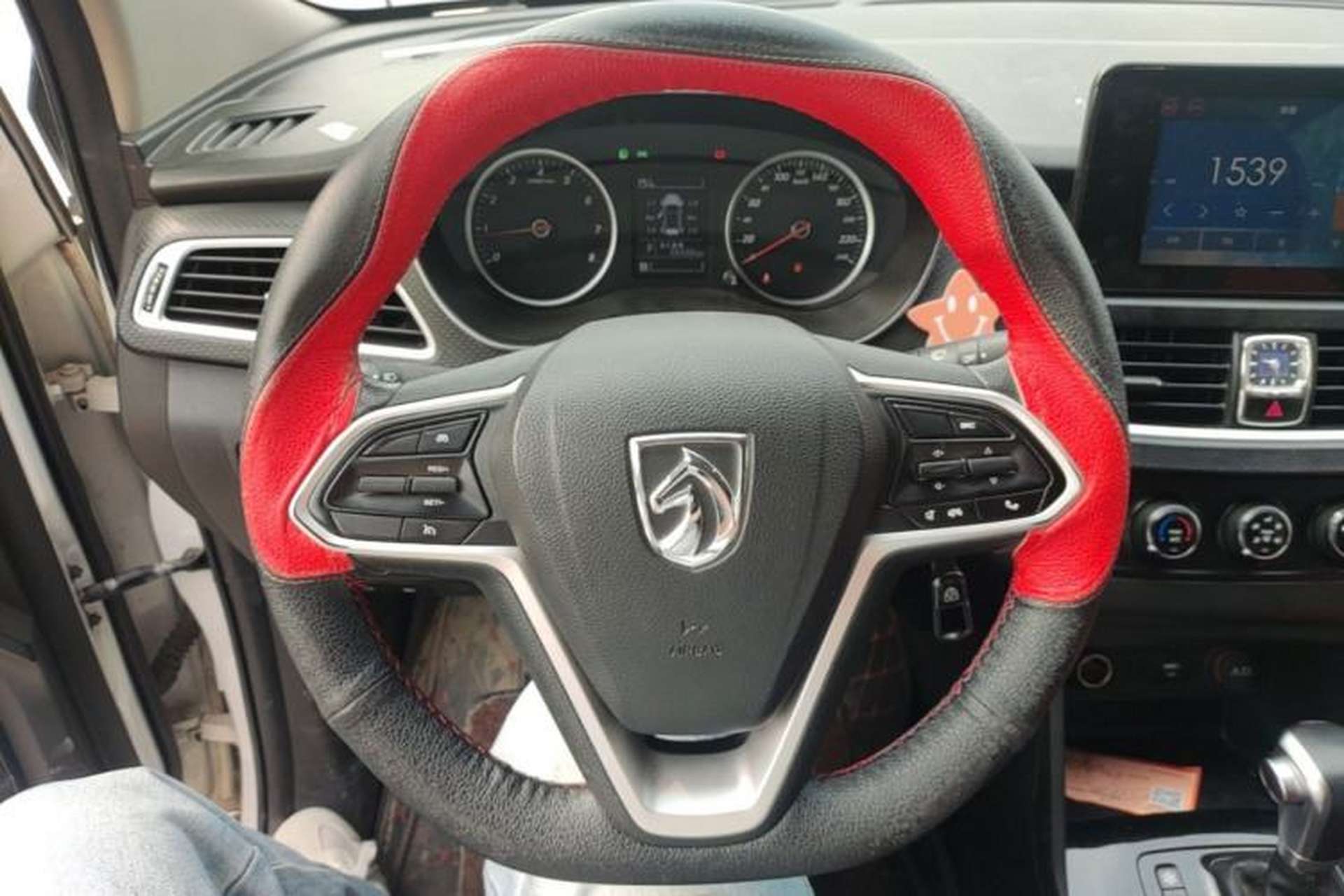 Used Baojun 730 2019 1.5T CVT Fashion Model 7 Seats China V Emission Standard Steering Wheel
