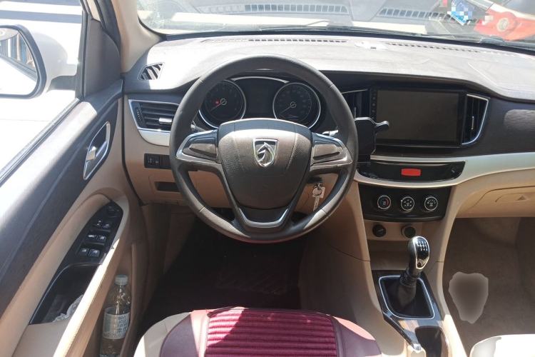 Used Baojun 730 2019 1.5L Manual Value Edition 7 Seats China VI Emission Standard Steering Wheel