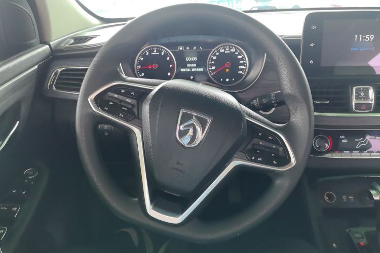 Used Baojun 730 2019 1.5T CVT Flagship Model 7 Seats China VI Emission Standard Steering Wheel