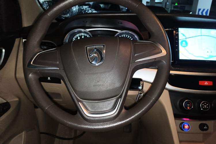 Used Baojun 730 2019 1.5L Manual Value Edition 7 Seats China VI Emission Standard Steering Wheel