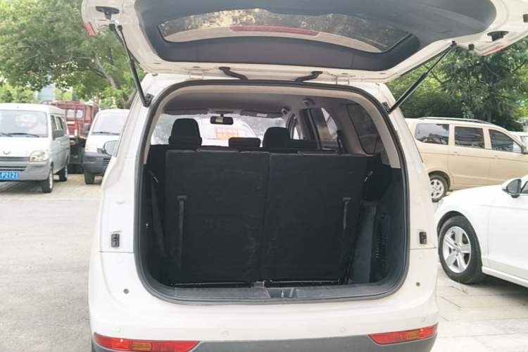 Used Baojun 730 2019 1.5T CVT Fashion Model 7 Seats China VI Emission Standard Trunk