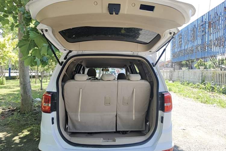 Used Baojun 730 2019 1.5L Manual Value Edition 7 Seats China VI Emission Standard Trunk