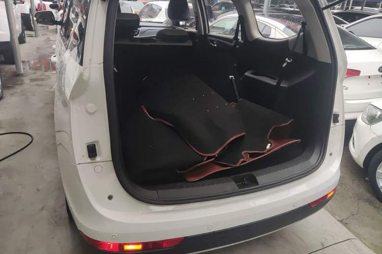 Used Baojun 730 2019 1.5T CVT Flagship Model 7 Seats China VI Emission Standard Trunk