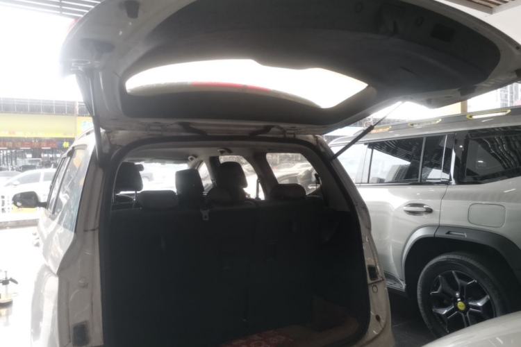 Used Baojun 730 2019 1.5L Manual Fashion Model 7-seater China VI Trunk