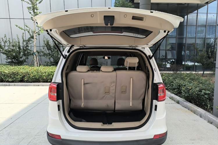 Used Baojun 730 2019 1.5L Manual Value Edition 7 Seats China VI Emission Standard Trunk