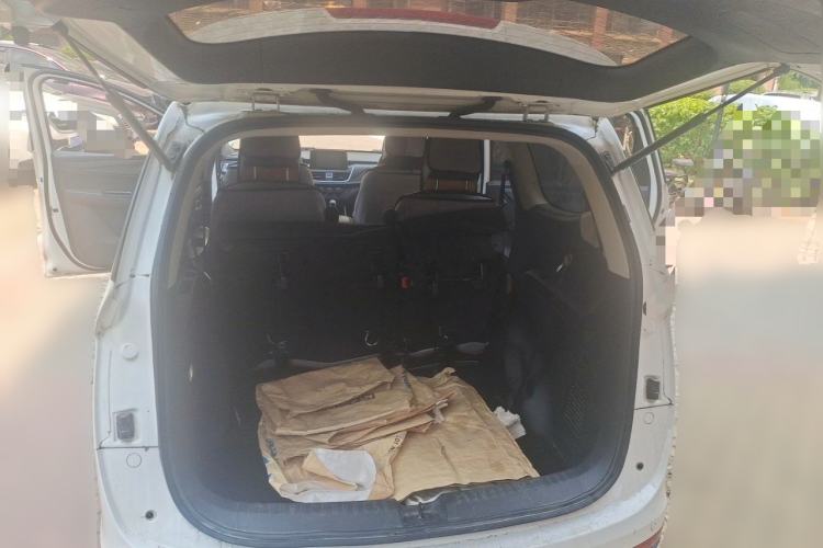 Used Baojun 730 2019 1.5L Manual Fashion Model 7-seater China VI Trunk
