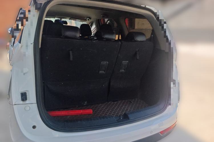Used Baojun 730 2019 1.5L Manual Fashion Model 7-seater China VI Trunk