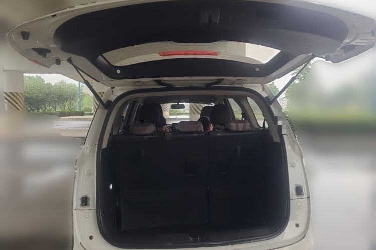 Used Baojun 730 2019 1.5L Manual Fashion Model 7-seater National V Trunk