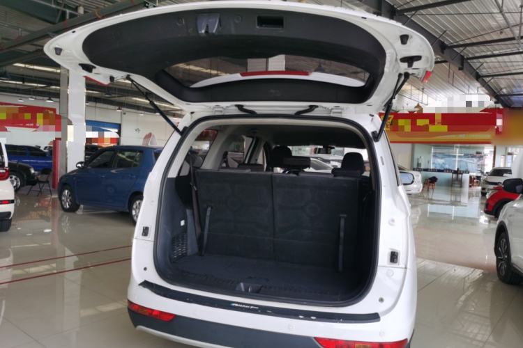Used Baojun 730 2019 1.5T CVT Fashion Model 7 Seats China V Emission Standard Trunk