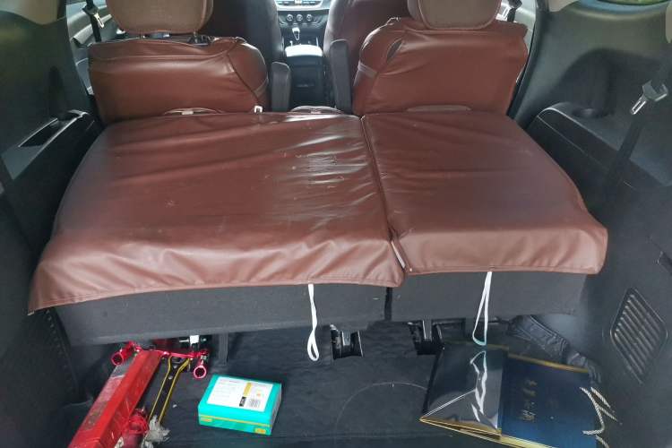 Used Baojun 730 2019 1.5L Manual Fashion Model 7-seater China VI Trunk