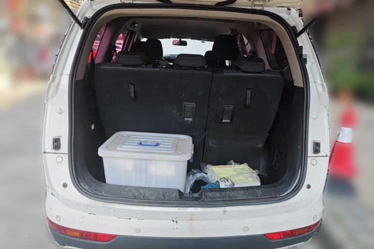 Used Baojun 730 2019 1.5L Manual Fashion Model 7-seater National V Trunk
