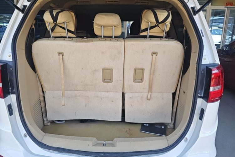 Used Baojun 730 2019 1.5L Manual Value Edition 7 Seats China VI Emission Standard Trunk