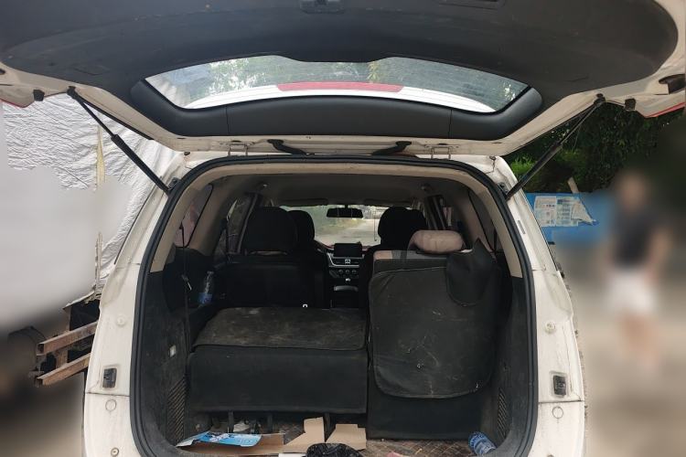Used Baojun 730 2019 1.5L Manual Fashion Model 7-seater National V Trunk
