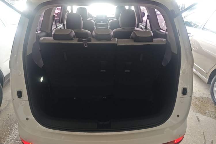 Used Baojun 730 2019 1.5T Manual Fashion Model 7 Seats China V Trunk