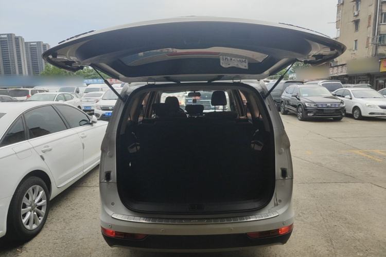 Used Baojun 730 2019 1.5T CVT Fashion Model 7 Seats China V Emission Standard Trunk