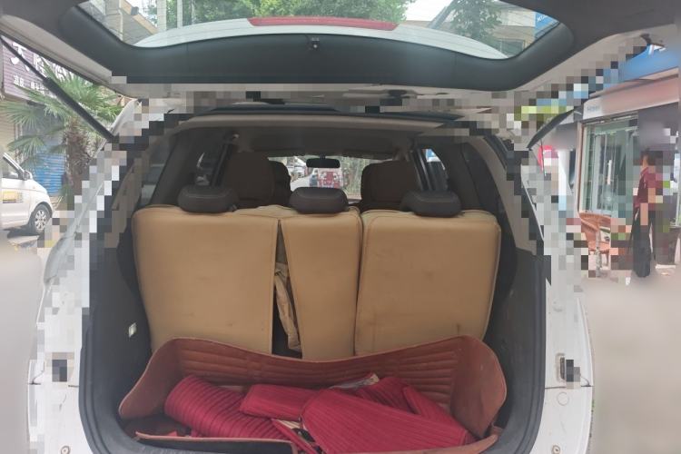 Used Baojun 730 2019 1.5L Manual Fashion Model 7-seater China VI Trunk