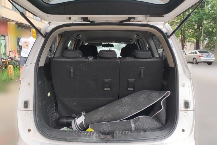 Used Baojun 730 2019 1.5L Manual Fashion Model 7-seater National V Trunk