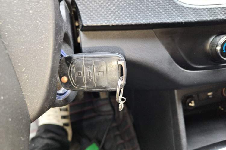 Used Baojun 730 2019 1.5T CVT Fashion Model 7 Seats China VI Emission Standard Vehicle Key