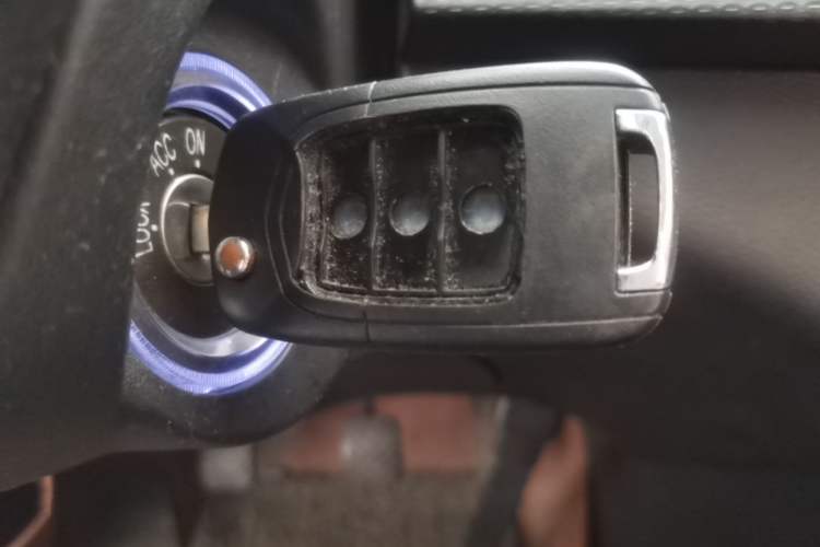 Used Baojun 730 2019 1.5L Manual Fashion Model 7-seater China VI Vehicle Key