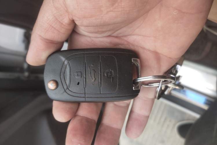 Used Baojun 730 2019 1.5L Manual Fashion Model 7-seater China VI Vehicle Key