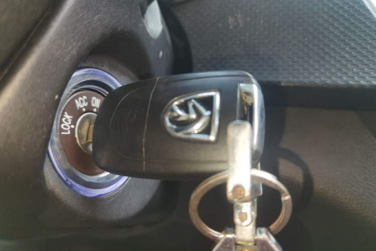 Used Baojun 730 2019 1.5T Manual Fashion Model 7-seater China VI Vehicle Key