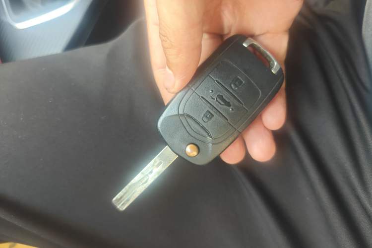 Used Baojun 730 2019 1.5T Manual Fashion Model 7-seater China VI Vehicle Key