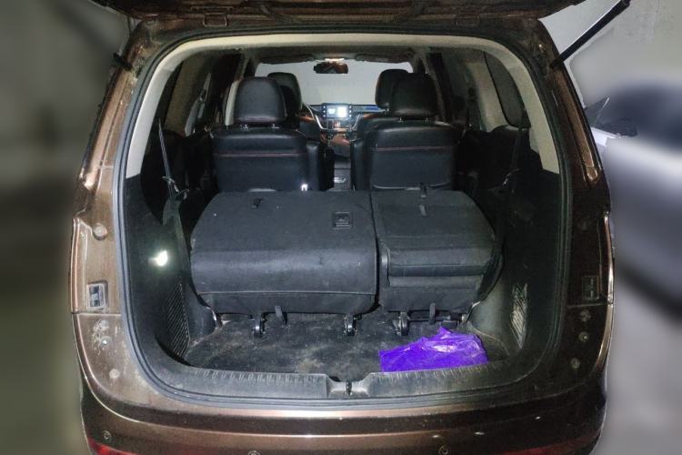 Used Baojun 730 2021 1.5L Manual Fashion Version 7 Seats Trunk