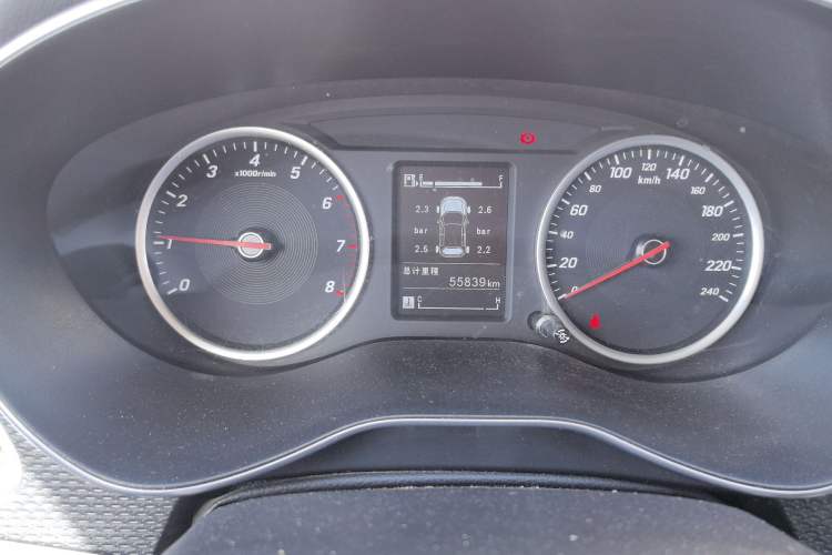 Used Baojun 730 2021 1.5L Manual Fashion Version 7 Seats Odometer Close Up