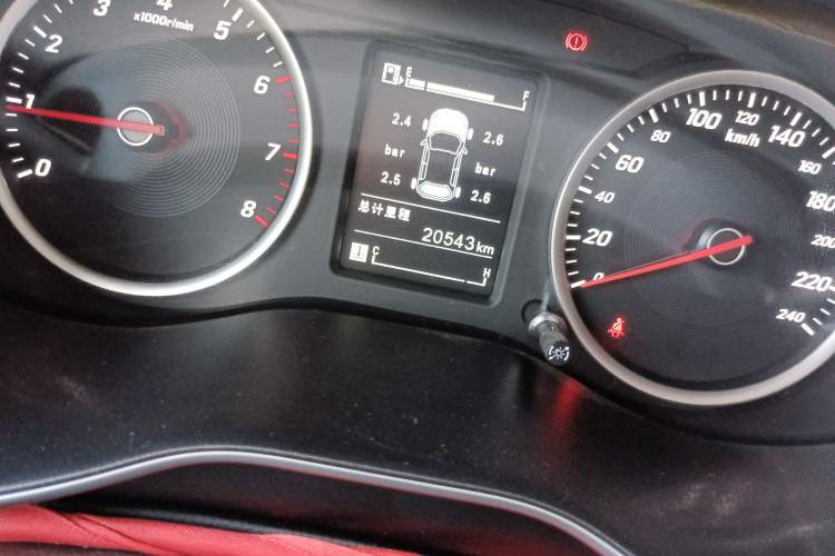 Used Baojun 730 2021 1.5L Manual Fashion Version 7 Seats Odometer Close Up