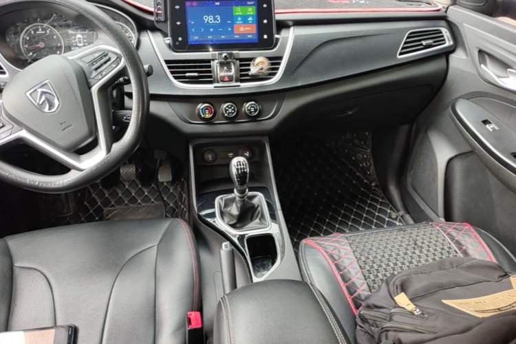 Used Baojun 730 2021 1.5L Manual Fashion Version 7 Seats Audio And AC Panel