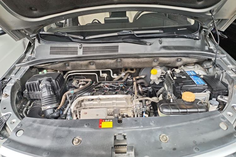 Used Baojun 730 2021 1.5T CVT Fashion Version 7 Seats Engine Bay