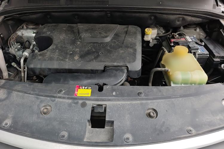 Used Baojun 730 2021 1.5L Manual Fashion Version 7 Seats Engine Bay