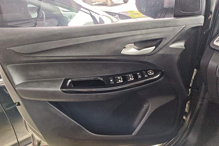 Used Baojun 730 2021 1.5T CVT Fashion Version 7 Seats Left Front Door Interior