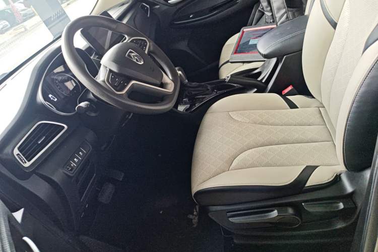 Used Baojun 730 2021 1.5T CVT Fashion Version 7 Seats Left Front Seat