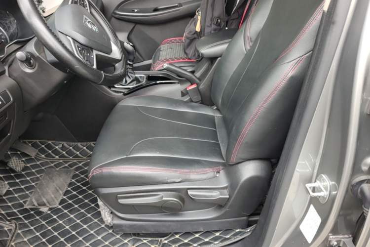 Used Baojun 730 2021 1.5L Manual Fashion Version 7 Seats Left Front Seat