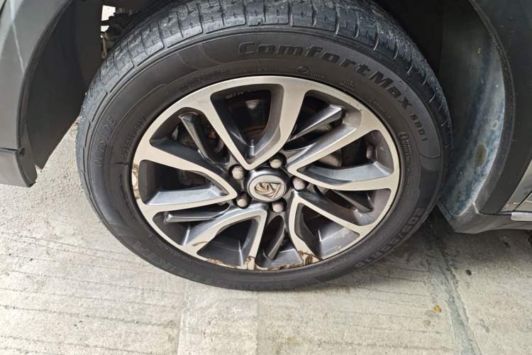 Used Baojun 730 2021 1.5T CVT Fashion Version 7 Seats Left Front Wheel Hub