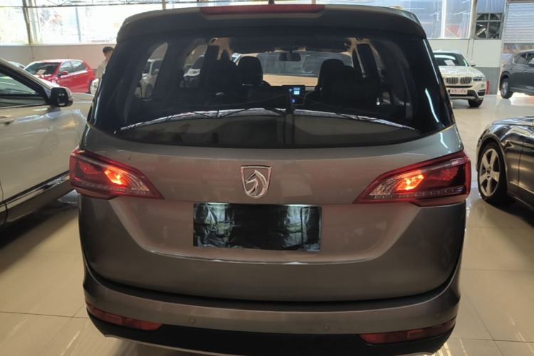 Used Baojun 730 2021 1.5L Manual Fashion Version 7 Seats Rear