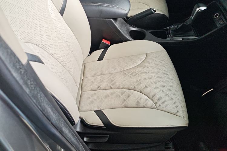 Used Baojun 730 2021 1.5T CVT Fashion Version 7 Seats Right Front Seat