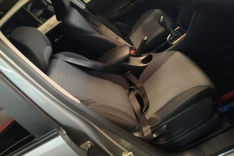 Used Baojun 730 2021 1.5L Manual Fashion Version 7 Seats Right Front Seat