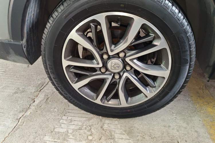 Used Baojun 730 2021 1.5T CVT Fashion Version 7 Seats Right Rear Wheel Hub