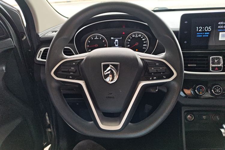 Used Baojun 730 2021 1.5T CVT Fashion Version 7 Seats Steering Wheel