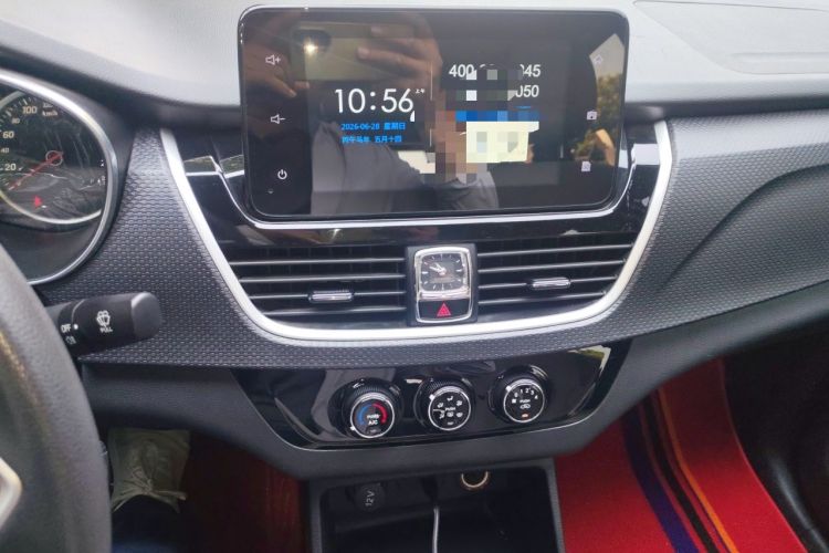 Used Baojun 730 2021 1.5T CVT Fashion Version 7 Seats Audio And AC Panel