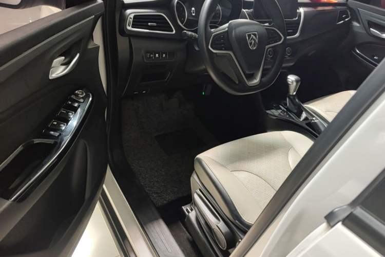 Used Baojun 730 2021 1.5T CVT Fashion Version 7 Seats Driver Seat