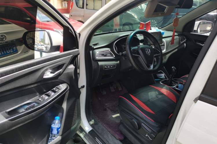 Used Baojun 730 2021 1.5L Manual Fashion Version 7 Seats Driver Seat