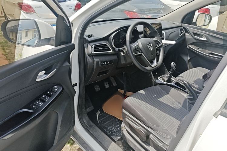 Used Baojun 730 2021 1.5L Manual Fashion Version 7 Seats Driver Seat