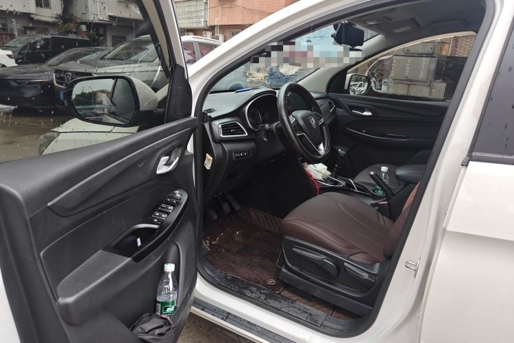 Used Baojun 730 2021 1.5T Manual Fashion Version 7 Seats Driver Seat
