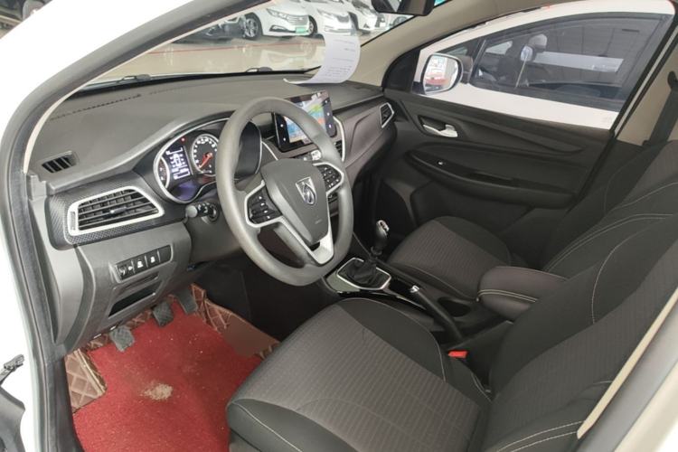 Used Baojun 730 2021 1.5L Manual Fashion Version 7 Seats Driver Seat
