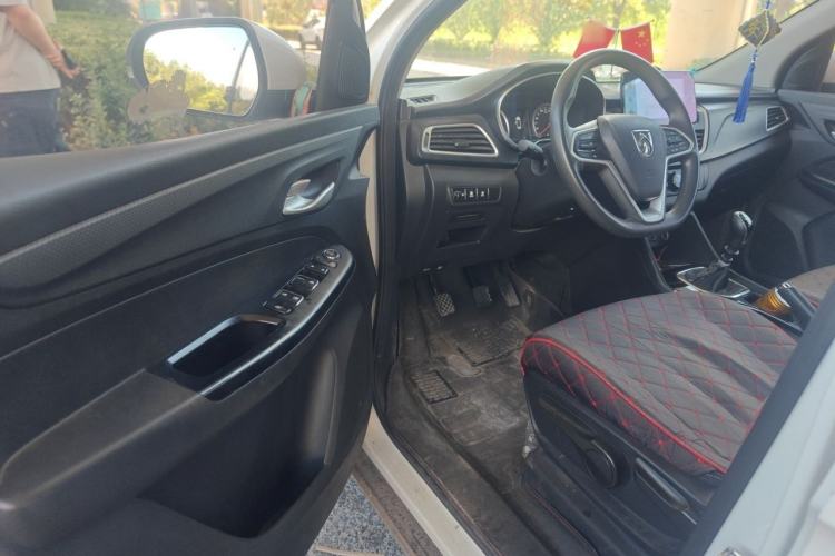 Used Baojun 730 2021 1.5L Manual Fashion Version 7 Seats Driver Seat