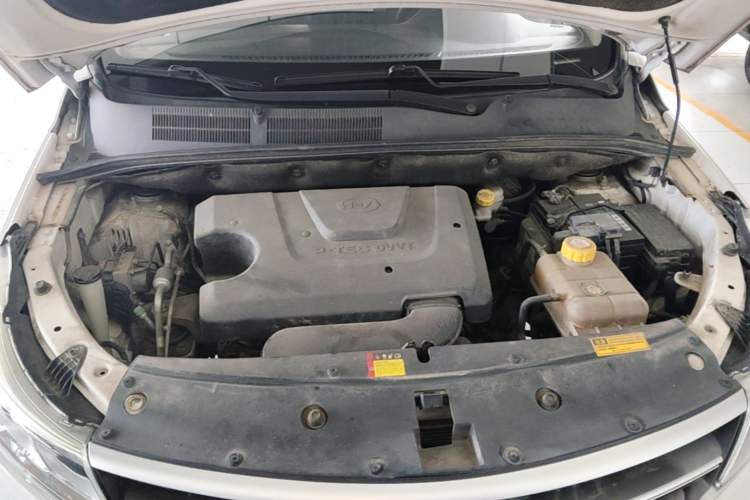 Used Baojun 730 2021 1.5L Manual Fashion Version 7 Seats Engine Bay