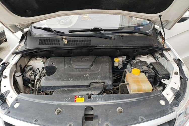Used Baojun 730 2021 1.5L Manual Fashion Version 7 Seats Engine Bay